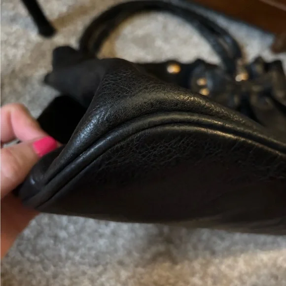 Juicy Couture Black Shoulder Bag with Gold Accents - Picture 5 of 15